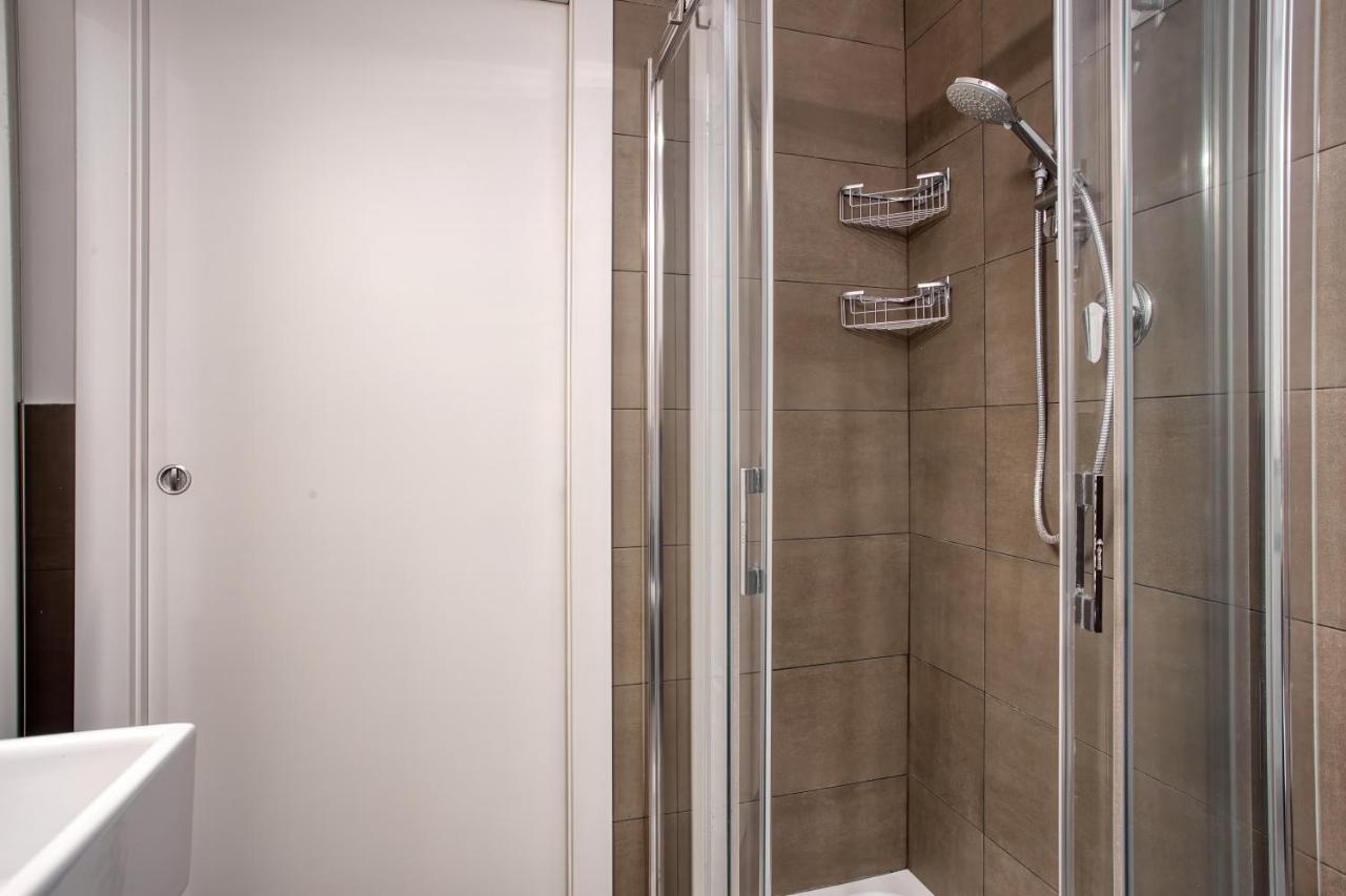 Joivy Vibrant 2Bed Apt With Balcony Milan Luaran gambar